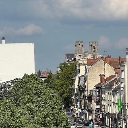 Reims Voyage Lägenhet Exteriör bild